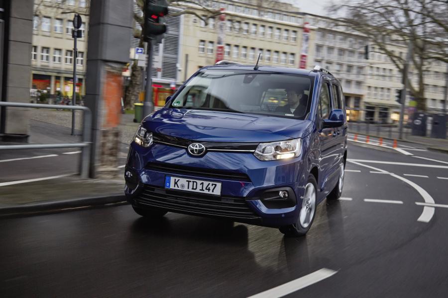  Toyota ProAce City Verso 2019 года  (EU) (фото 23 из 45)